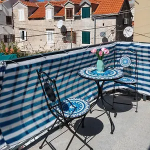Pensión Ivona, Split